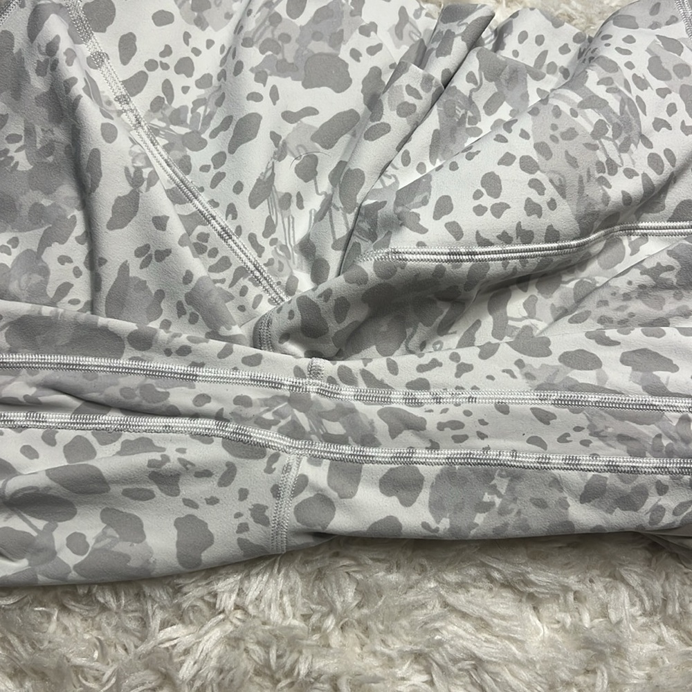 Lululemon Align High-Rise Pant 25" Cheetah Camo Antique White Multi Size 12 - Picture 11 of 11